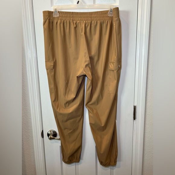 Relaxed Tan Cargo Pants with Elastic Waist - Picture 2 of 4